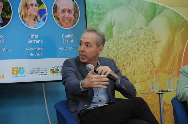 Painel 2 - O papel da Alta Administração e das instâncias de Governança na Sustentabilidade