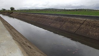 Canal de irrigação