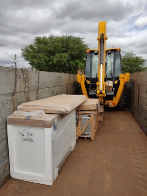 Foto 2 - Entrega equipamentos em Pé de Serra (BA).jpg