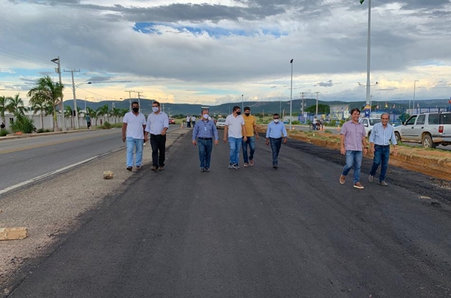 Codevasf autoriza início da pavimentação asfáltica da estrada que liga o projeto Ceraíma ao distrito de Morrinhos, em Guanambi (BA) 3.jpg