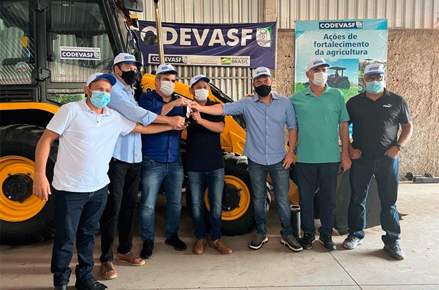 Entrega de equipamento em Miguel Alves - Piauí