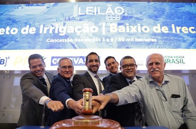 Governo Federal realiza primeiro leilão do país de um projeto de irrigação.jpg