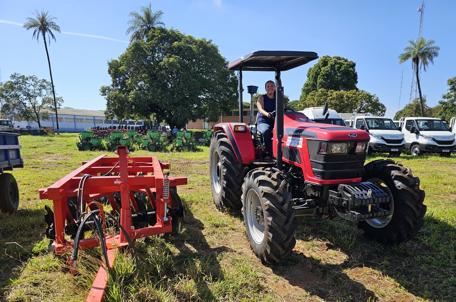 Agricultores familiares do DF recebem equipamentos para incentivar produção.jpg