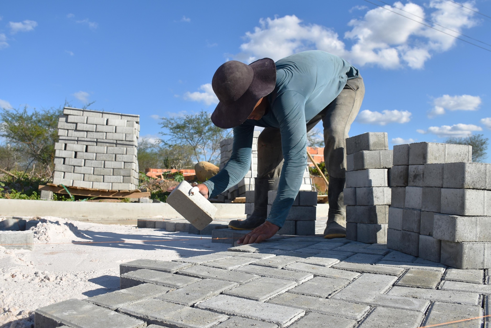 Codevasf conclui primeiras obras com pavimento intertravado em Sergipe 3.JPG