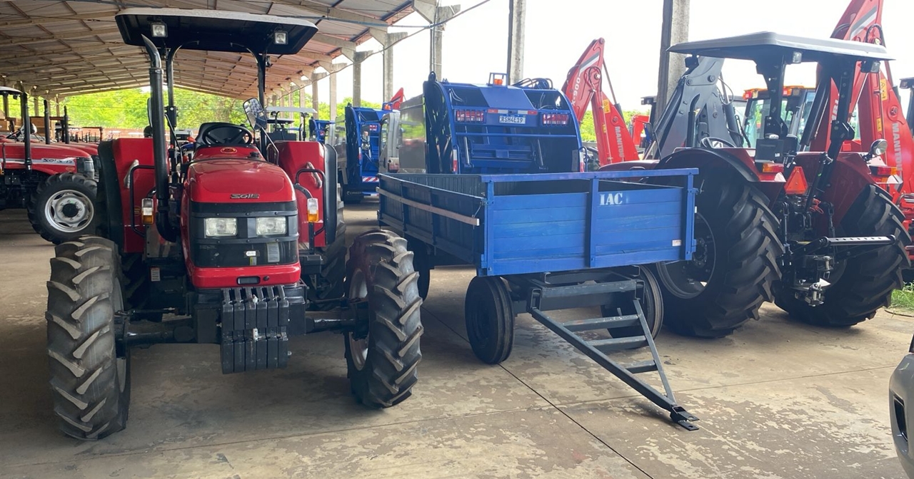 Codevasf entrega equipamentos agrícolas para cinco municípios do Piauí 2.jpg