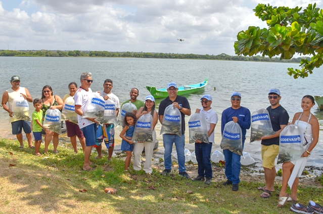 Codevasf realiza peixamento no município de Neópolis (SE).jpg